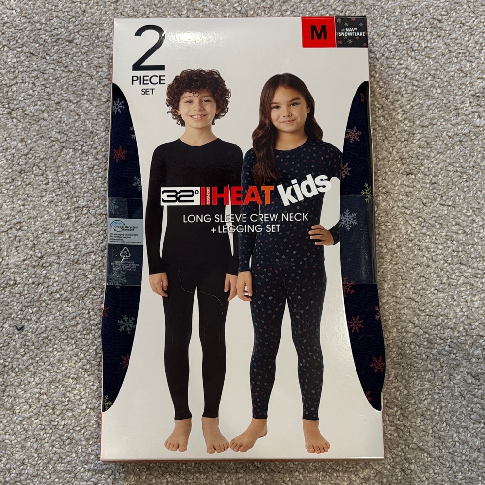 32 Degrees Kids Navy Snowflake Set